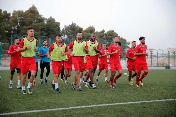 لاعبو منتخب فلسطين
