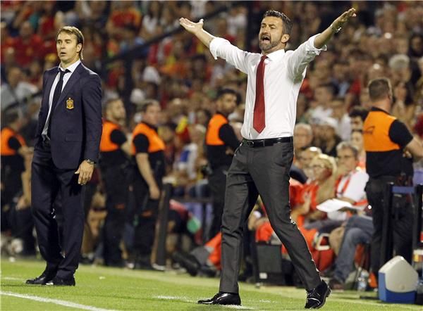 جولين لوبيتيجي - يسار