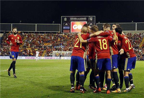 فرحة لاعبي المنتخب الاسباني