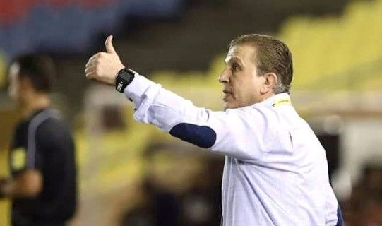 أيمن الحكيم