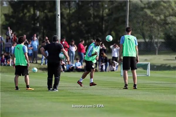 ?i=epa%2fsoccer%2f2017-10%2f2017-10-07%2f2017-10-07-06251288_epa