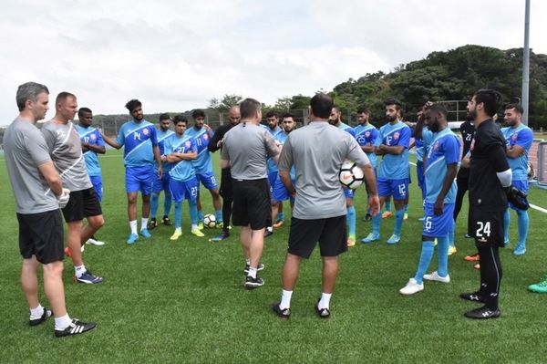 جانب من تدريبات أمس