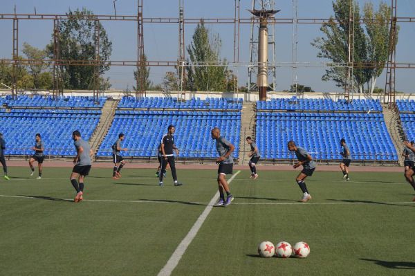 جانب من تدريبات المنتخب الأردني