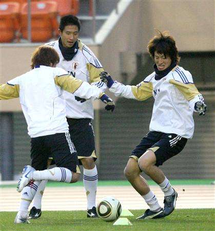 كانازاكي وهيراياما وأوكوبو في تدريب اليوم