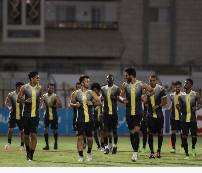 لاعبو اتحاد جدة