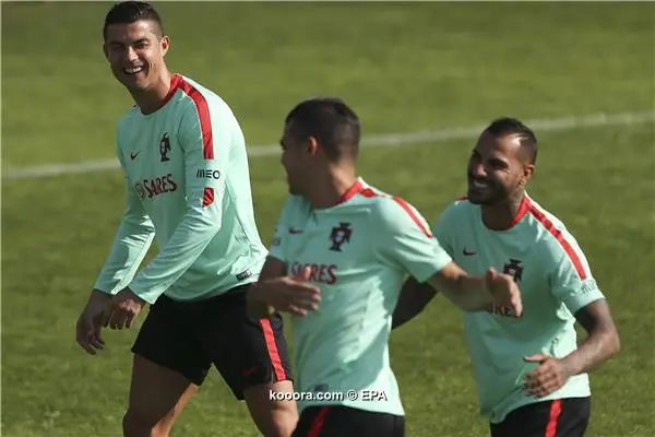 ?i=epa%2fsoccer%2f2017-10%2f2017-10-09%2f2017-10-09-06254352_epa