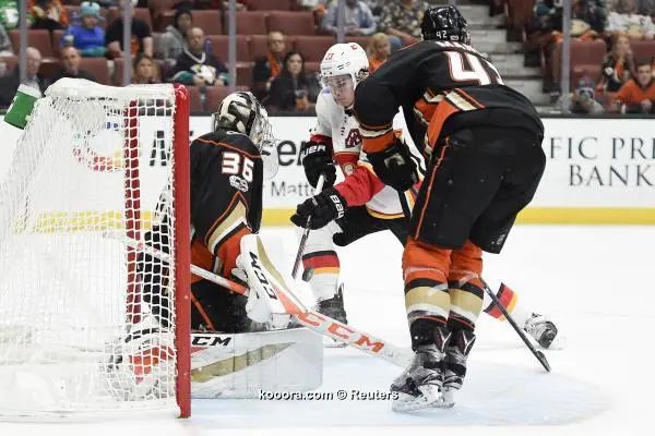 ?i=reuters%2f2017-10-10%2f2017-10-10t035201z_594875425_nocid_rtrmadp_3_nhl-calgary-flames-at-anaheim-ducks_reuters
