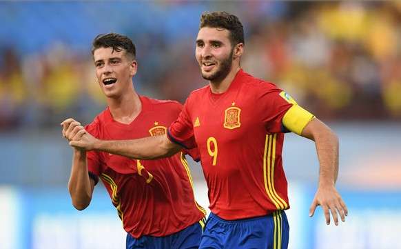 فرحة لاعبي إسبانيا