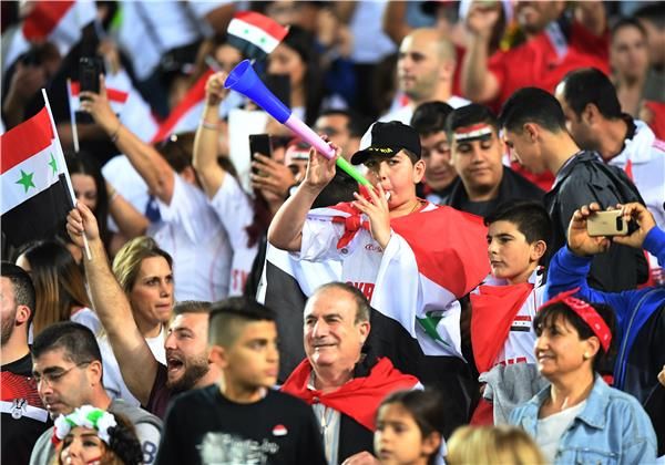 جانب من الجمهور الحاضر فى اللقاء 