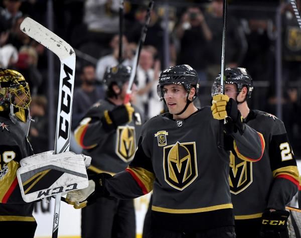 2017-10-11t054830z_70924828_nocid_rtrmadp_3_nhl-arizona-coyotes-at-vegas-golden-knights_reuters
