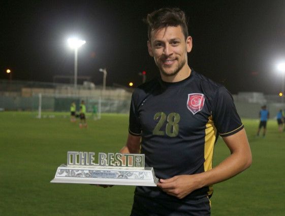 المساكني بعد تسلمه الجائزة