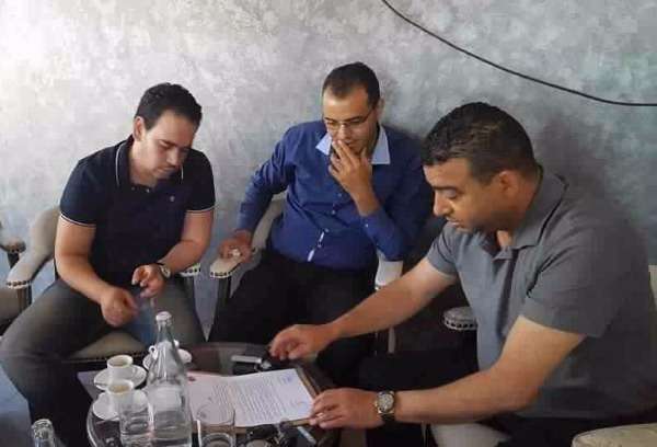  رئيس مستقبل قابس مع رئيس الملعب (أرشيفية)