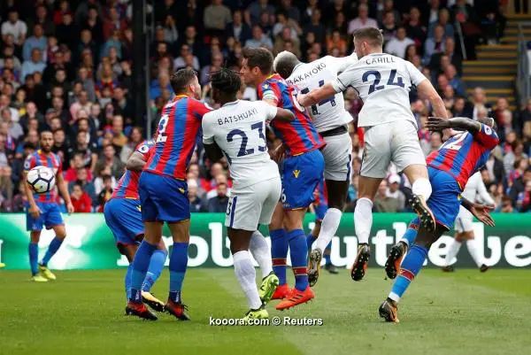 ?i=reuters%2f2017-10-14%2f2017-10-14t152033z_1011771905_rc1d0df68bd0_rtrmadp_3_soccer-england-cry-che_reuters