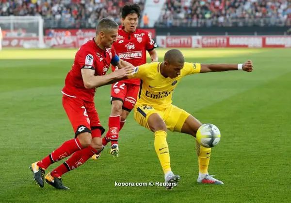 ?i=reuters%2f2017-10-14%2f2017-10-14t154645z_638140872_rc1761c96760_rtrmadp_3_soccer-france-dij-psg_reuters