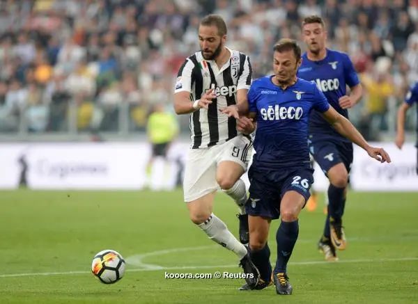 ?i=reuters%2f2017-10-14%2f2017-10-14t162550z_520269242_rc19fd37bc00_rtrmadp_3_soccer-italy-juv-laz_reuters
