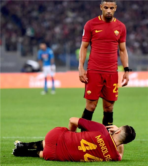 لحظة إصابة اللاعب مانولاس