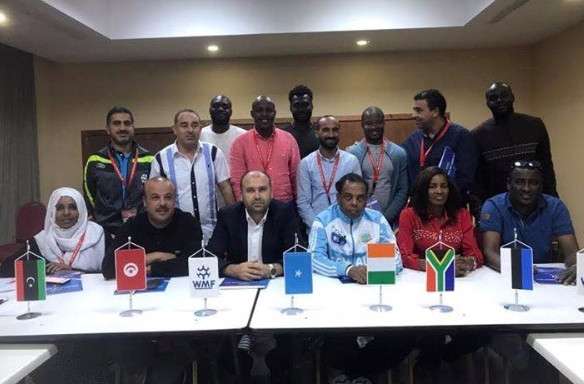 من الاجتماع