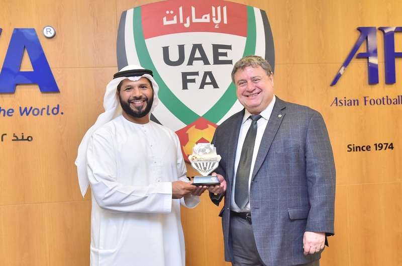 جانب من الندوة
