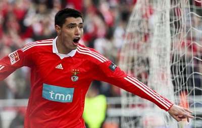 فرحة اوسكار كاردوزو بالهدف الذي سجله بالمباراة