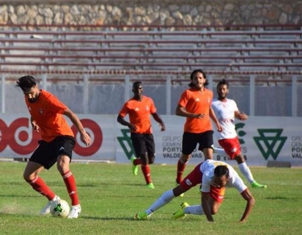 من مباراة النجم الساحلي ونجم المتلوي