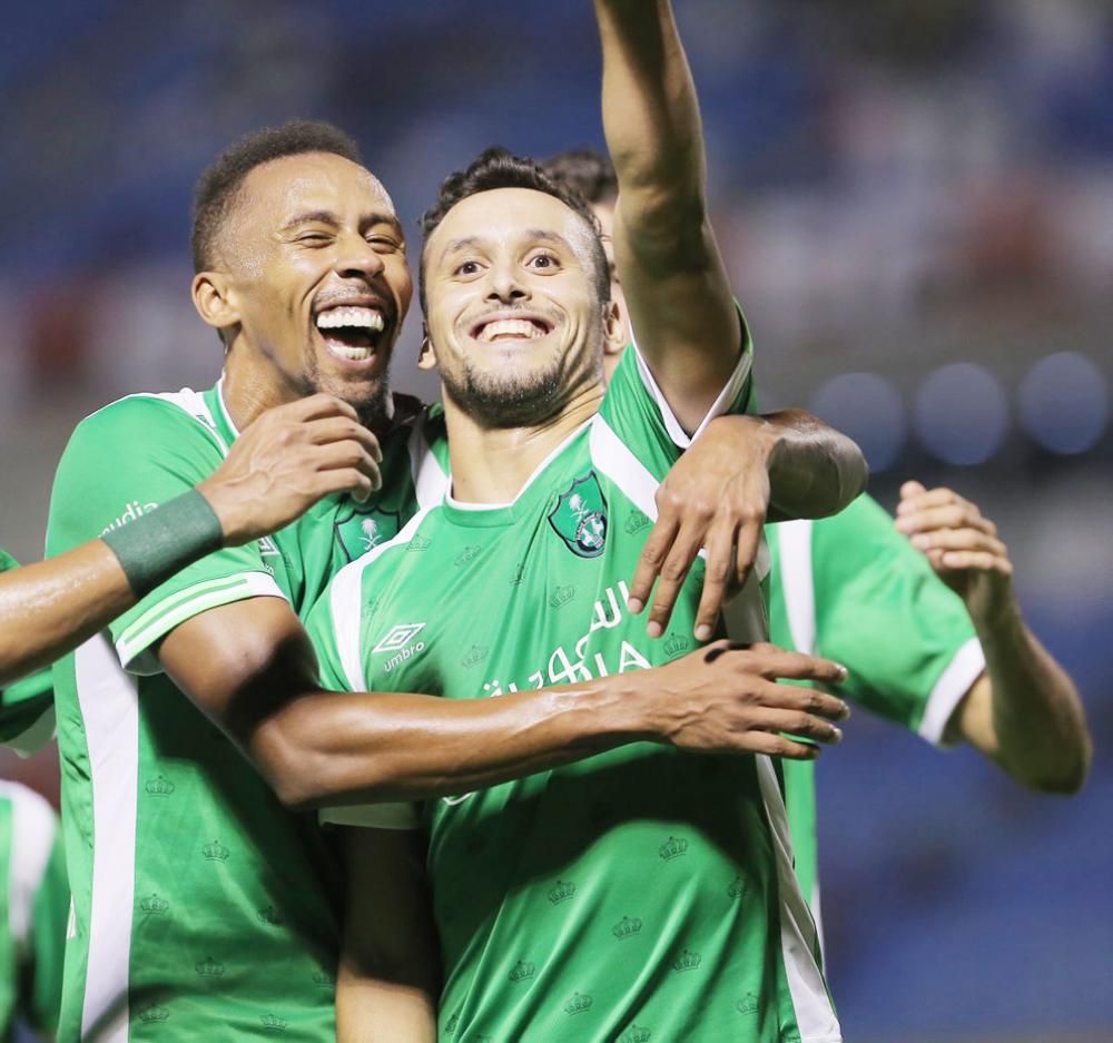 لاعبو الأهلي