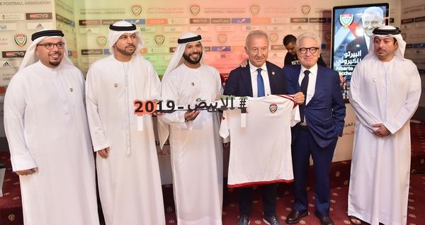 ألبيرتو زاكيروني