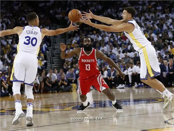 ?i=epa%2fbasketball%2f2017-10%2f2017-10-18-06272439_epa