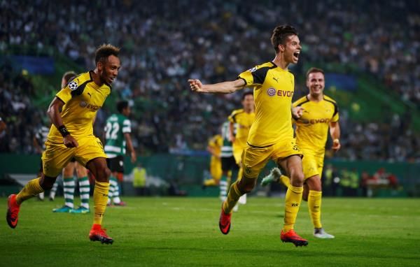 لاعبو بوروسيا دورتموند - أرشيفية