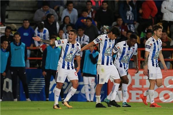 من مباراة باتشوكا وتولوكا 