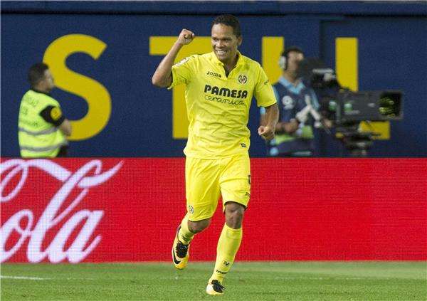  كارلوس باكا،