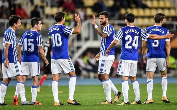 فرحة لاعبي سوسيداد