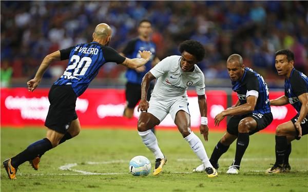 فاليرو..يتحدى نابولي