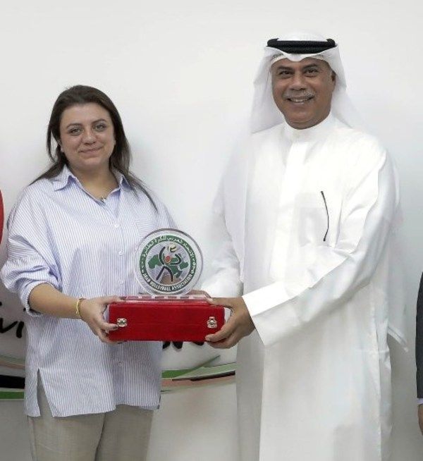 الأميرة آية الفيصل تتسلم درع الإتحاد العربي