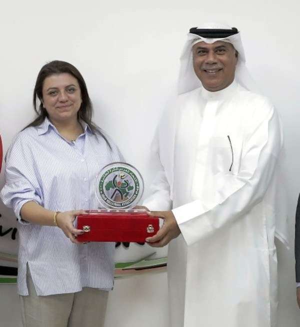 الأميرة آية الفيصل تتسلم درع الإتحاد العربي