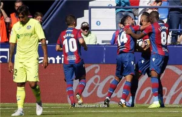 ?i=epa%2fsoccer%2f2017-10%2f2017-10-21%2f2017-10-21-06280163_epa