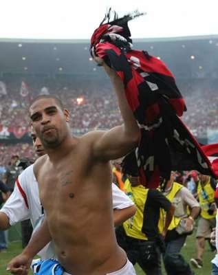 النجم البرازيلي أدريانو