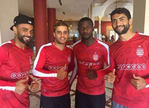 جانب من لاعبي الافريقي