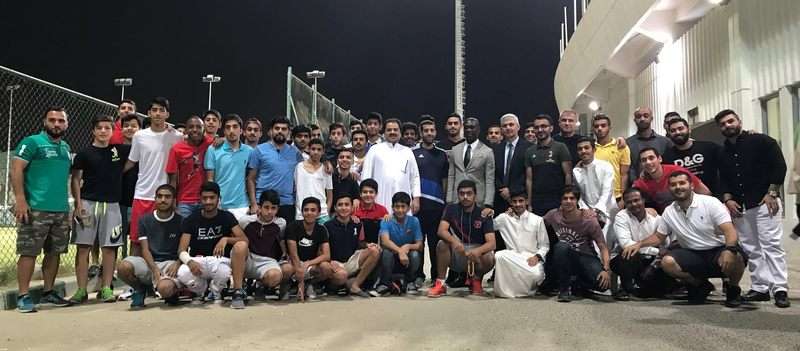 سيدروف في زيارته للنادي العربي