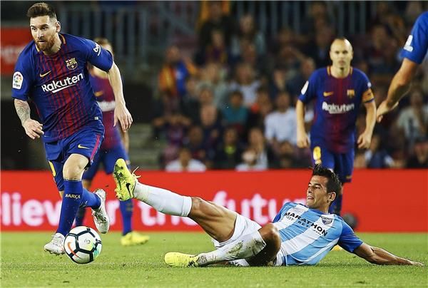 جانب من لقاء برشلونة ومالاجا