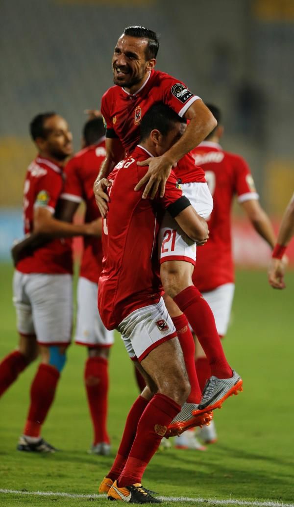فرحة الأهلي بهدف معلول
