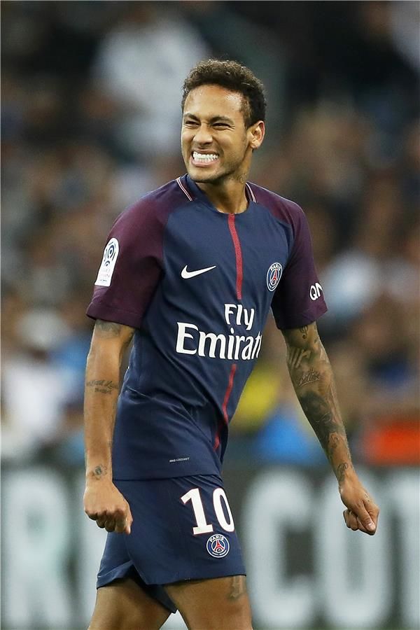 فرحة نيمار بهدفه