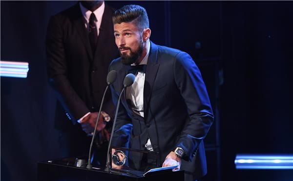 جيرو خلال الحفل