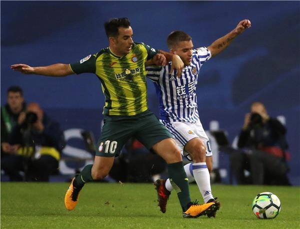 جانب من مباراة سوسيداد وإسبانيول