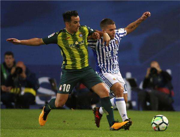 جانب من مباراة سوسيداد وإسبانيول