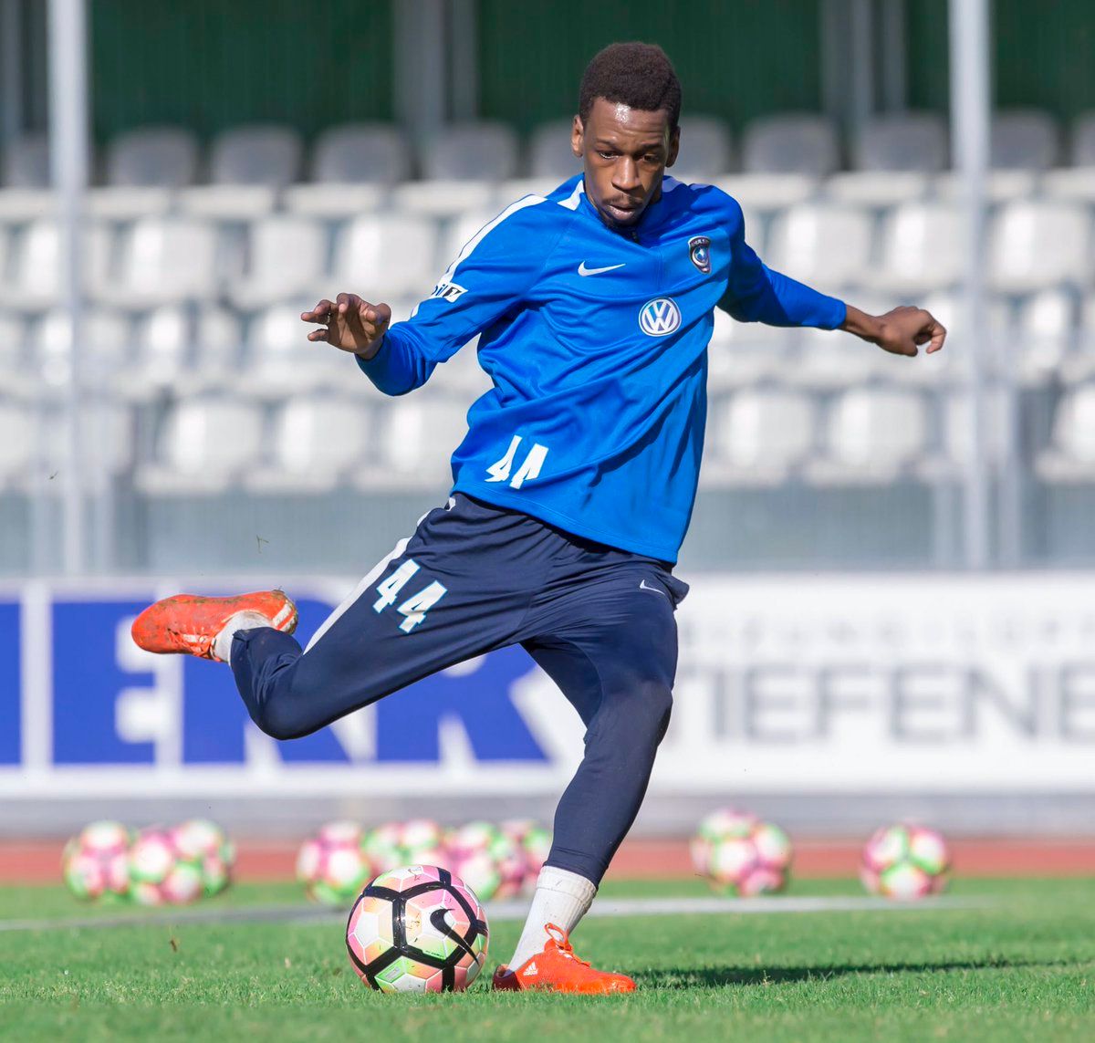  مختار فلاتة