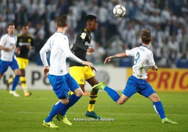 ?i=reuters%2f2017-10-24%2f2017-10-24t200509z_1917112193_rc1243293140_rtrmadp_3_soccer-germany-cup_reuters