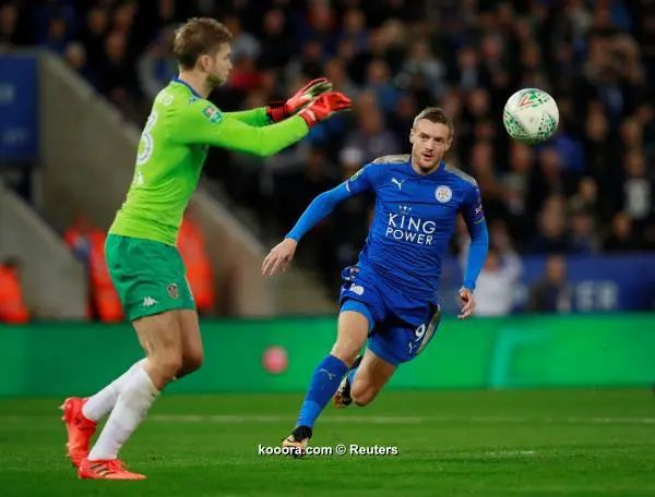 ?i=reuters%2f2017-10-24%2f2017-10-24t203143z_579517996_rc154ac42ac0_rtrmadp_3_soccer-england-lei-lee_reuters