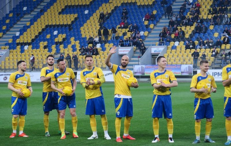 لاعبو بترولول بلويشتي