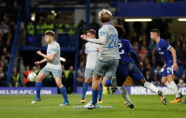 ?i=reuters%2f2017-10-25%2f2017-10-25t204037z_290547194_rc13de3766a0_rtrmadp_3_soccer-england-che-eve_reuters