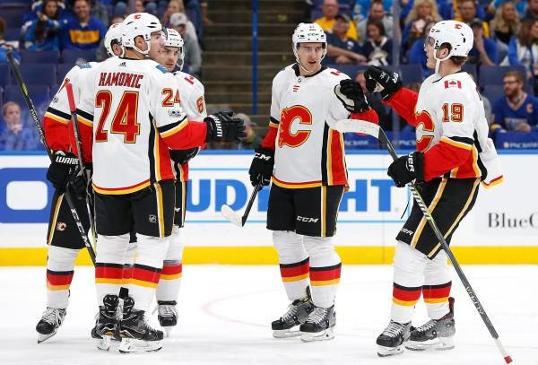 2017-10-26t010512z_762909443_nocid_rtrmadp_3_nhl-calgary-flames-at-st-louis-blues_reuters